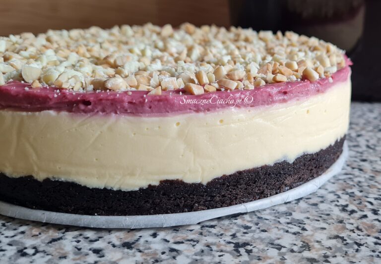 Waniliowy sernik gotowany z kremem malinowym