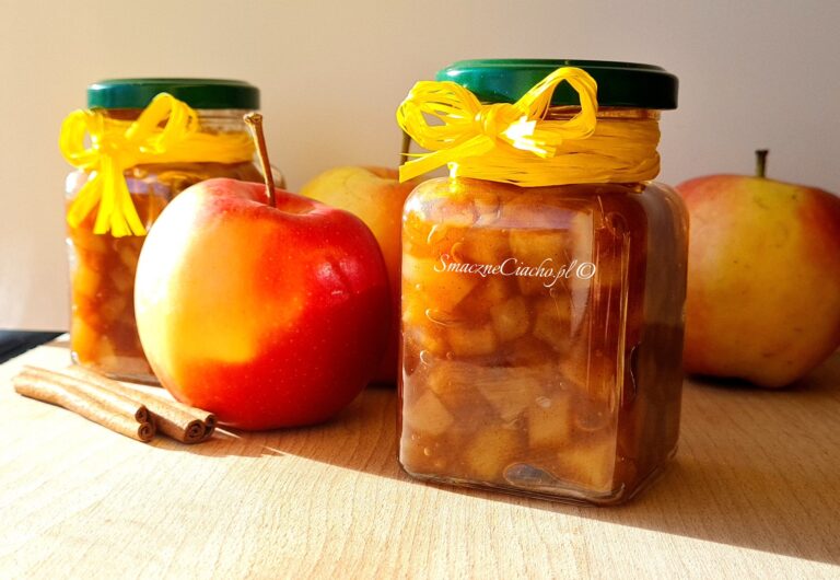 Frużelina jabłkowa na zimę w słoiczkach