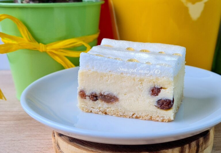 Sernik Rosa z twarogu w kostce