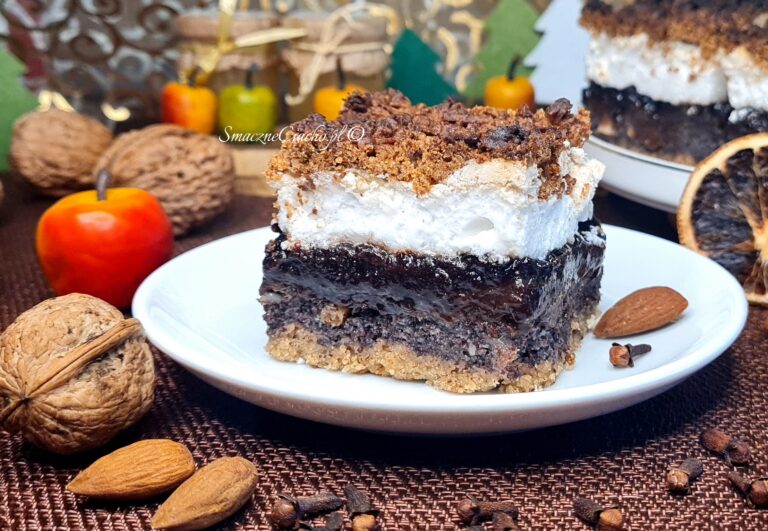 Świąteczny Pleśniak korzenny z masą makową – świąteczny Skubaniec korzenny z masą makową