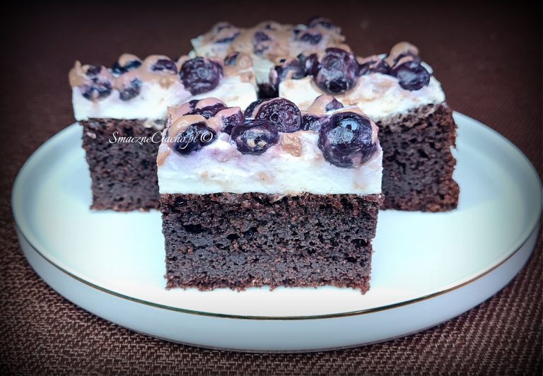 Czekoladowe ciasto winne z borówkami z niskim IG i ŁG